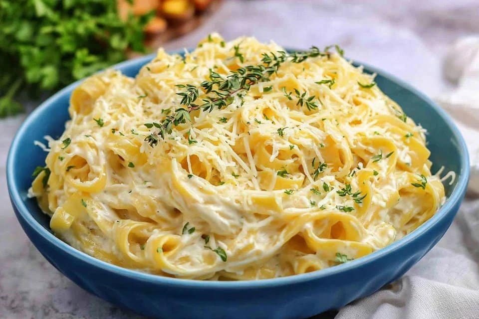 Cottage Cheese Alfredo Sauce – Best Creamy Twist in 10 Mins