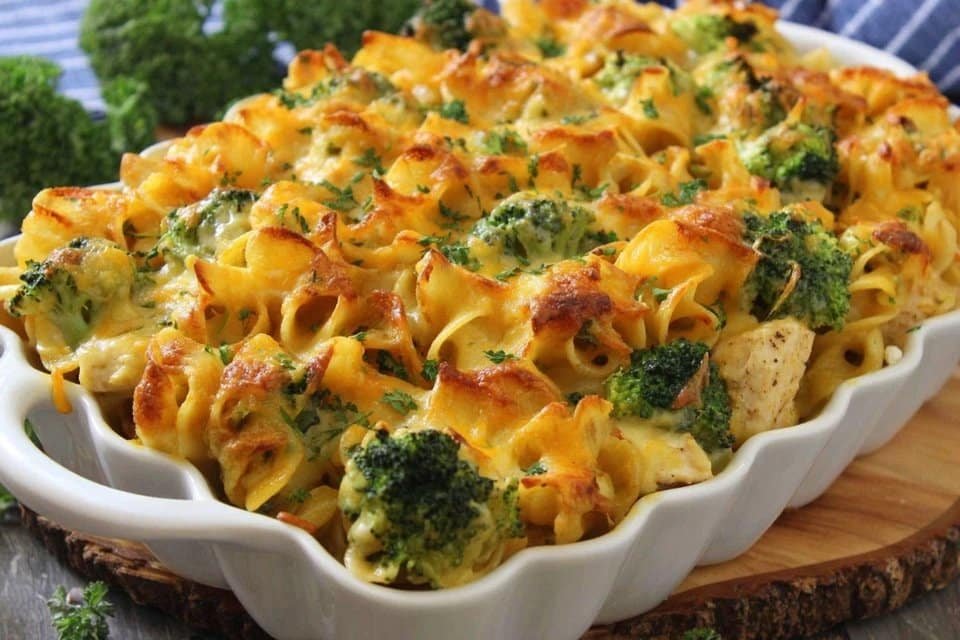 Creamy Chicken Alfredo Bake – Ultimate Comfort in 5 Easy Steps